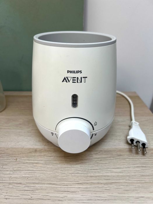 Incalzitor biberoane Philips Avent cu adaptador + Biberoane