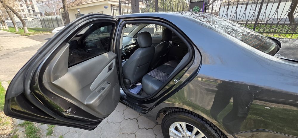 Chevrolet Cobalt - 4 euro