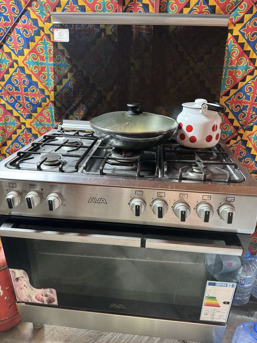 продам газовую плиту