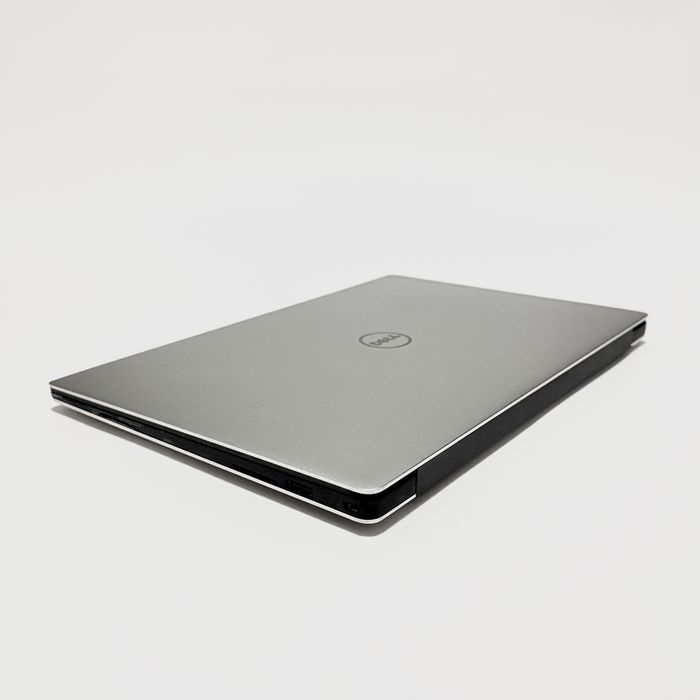 Лаптоп DELL XPS 9360