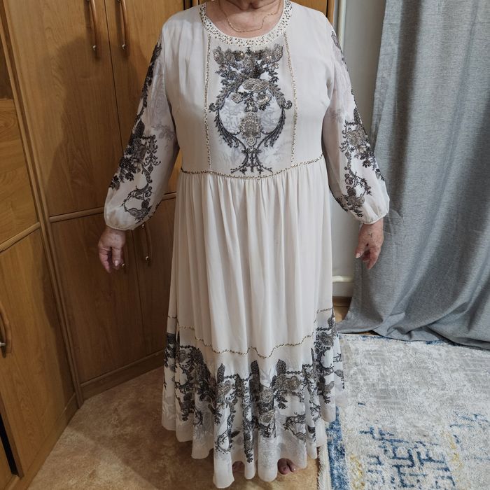 Продам женское платье
