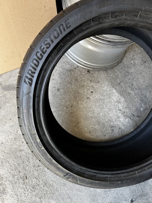 4 anvelope vara ca NOI 255/40/21 , Bridgestone , 7.4 mm