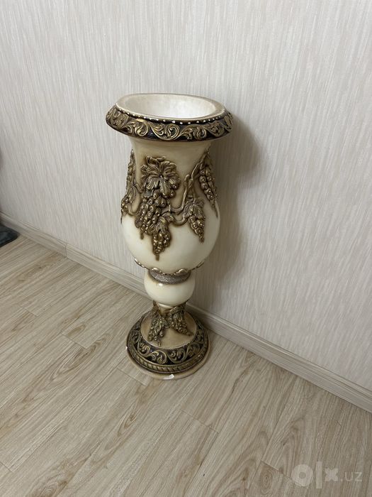 Vaza kotta va chiroyli srochniy