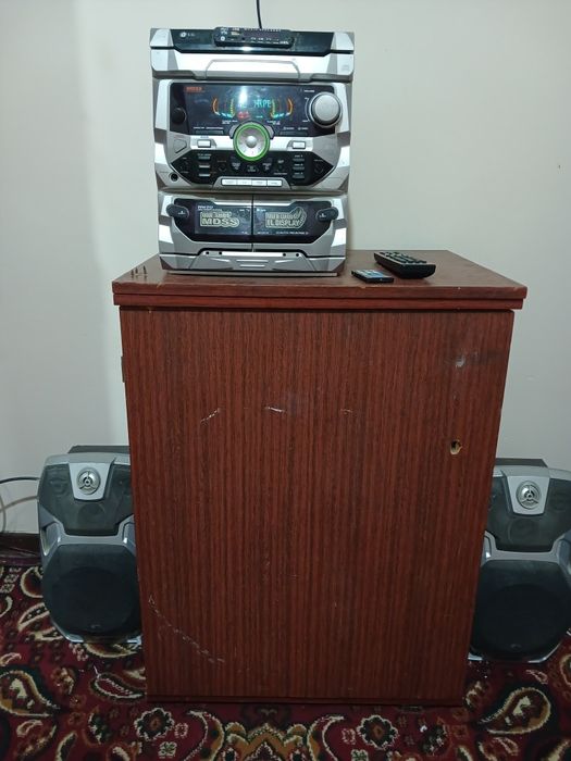 Музыкалний центр