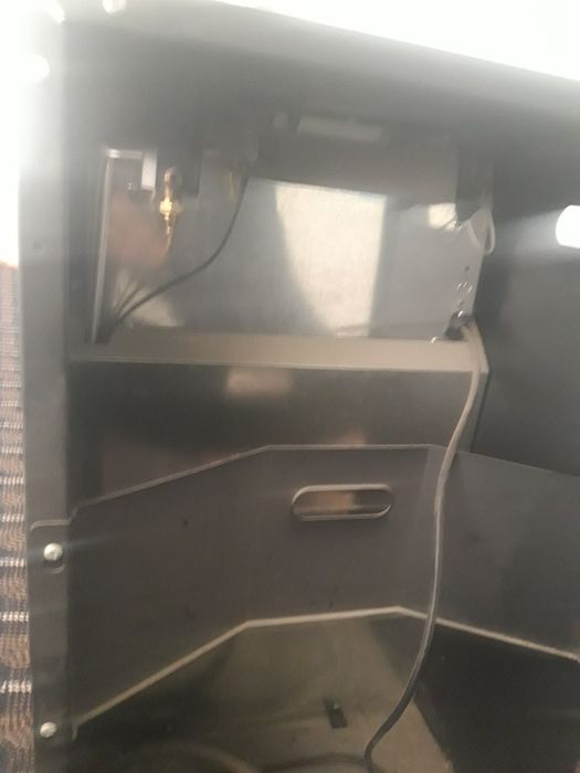 Пичка електронни сперал и газбалонда