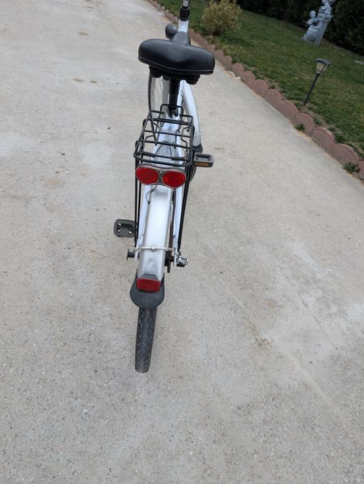 Bicicleta dama viteze în butuc