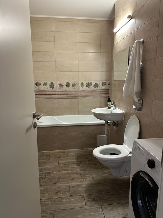 Proprietar inchiriez apartament zona Coresi