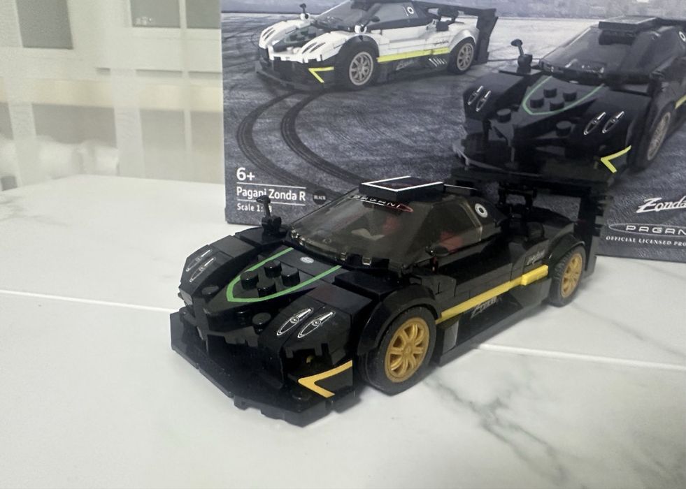 Лего машинка Pagani Zonda R
