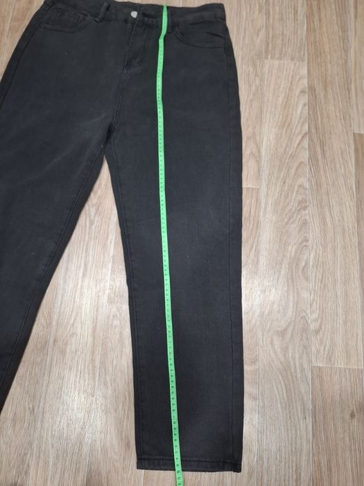 Продам  Джинсы новые.