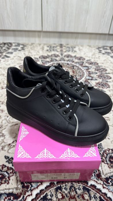 Женская обувь, кеды