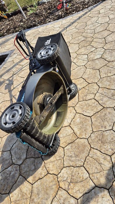 Газонокосилка Makita DLM 532