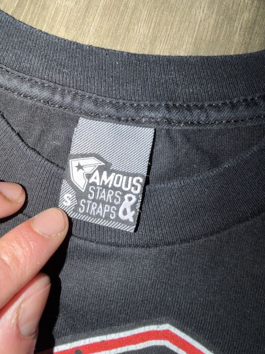 Y2K тениски Famous