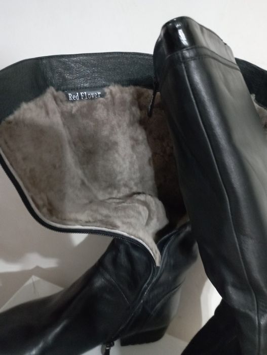 Продам сапоги женские.