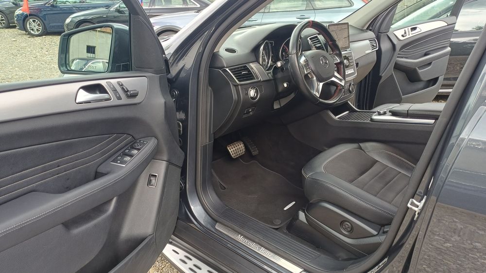 Mercedes Benz ML 350  Bluetec 3.0 cdi 4 matic 15900 € Accept variante