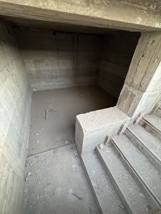 Uy hovli sotiladi. 7 xona, padvali bor. Uy ozimniki. продажа дома