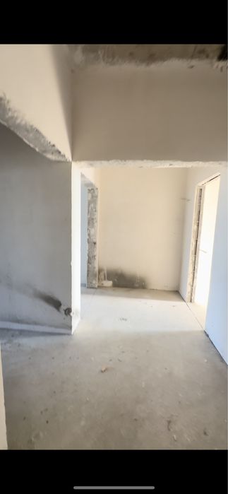 2/13/15 kvartira sotiladi. Uchtepa. Soy bo'yi. Murad buildings.