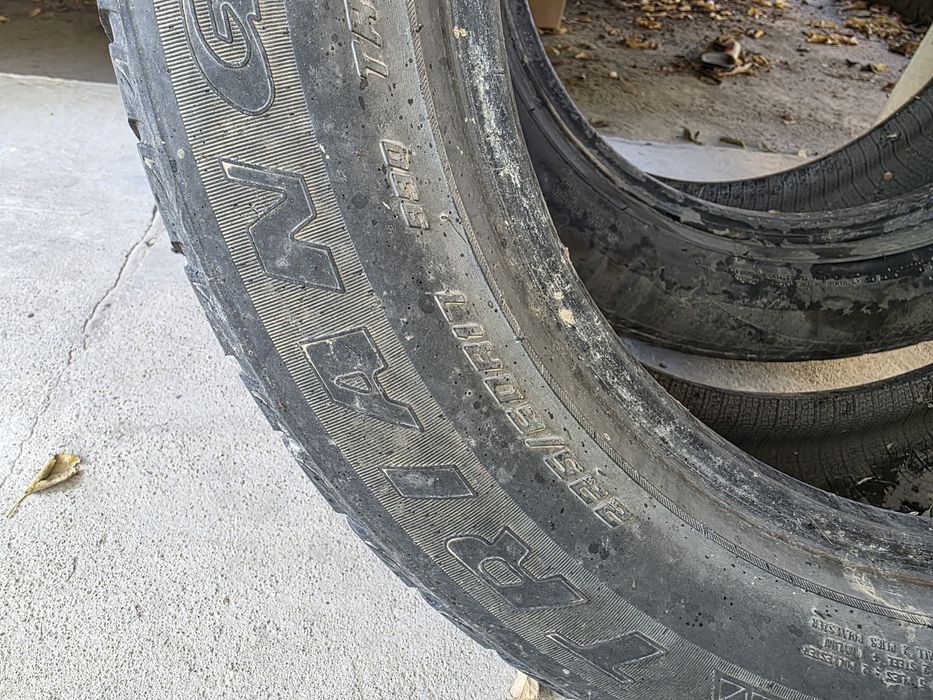 Продам зимнюю резину р17