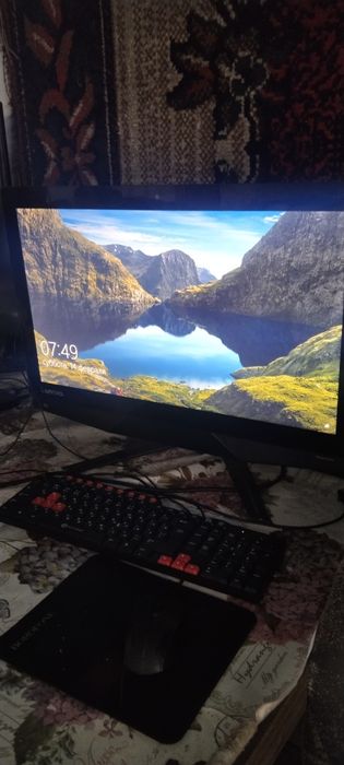 Продам компьютер.леново.