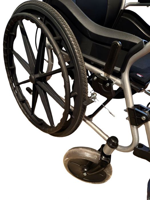 Închiriere scaun cu rotile pentru transport bolnavi la domiciliu