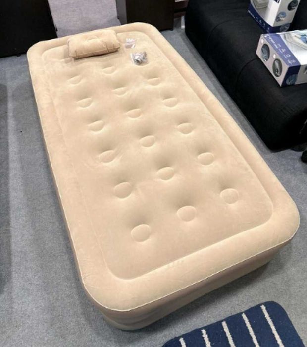 Супер качествен Надуваем матрак SKVWORLD с вградена помпа, два размера