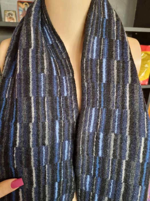 Пъстър шал вълна