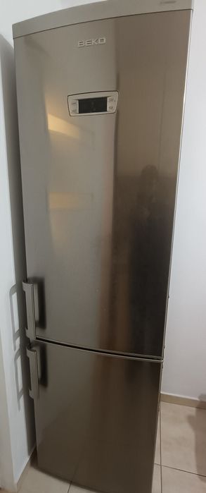 Vând combină frigorifică Beko+hota Heinner