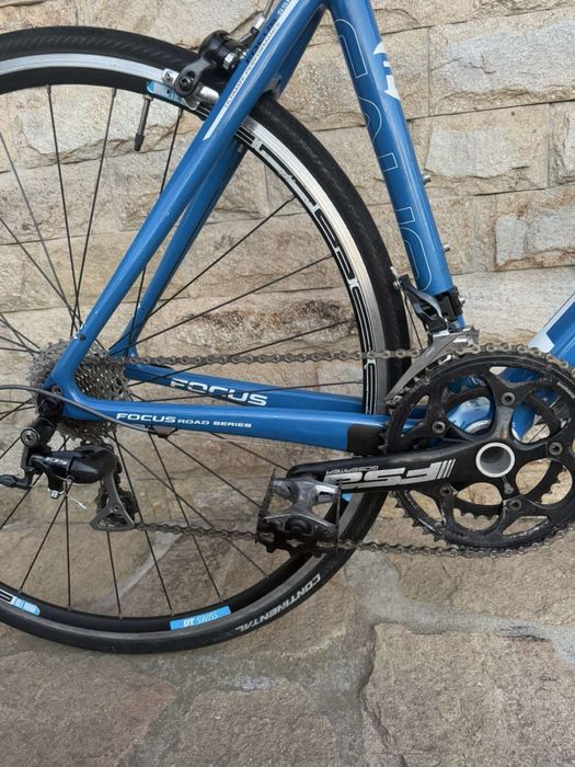 Карбонов шосеен FOCUS CAYO Ultimate Performance 28/51см 8.8кг