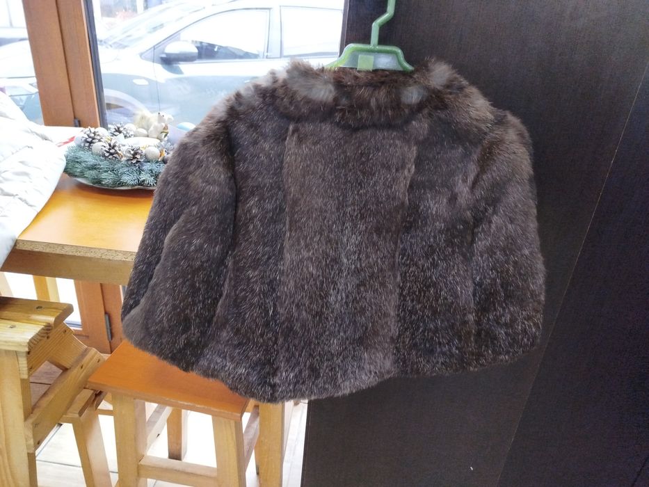 Vând capă de blană naturală