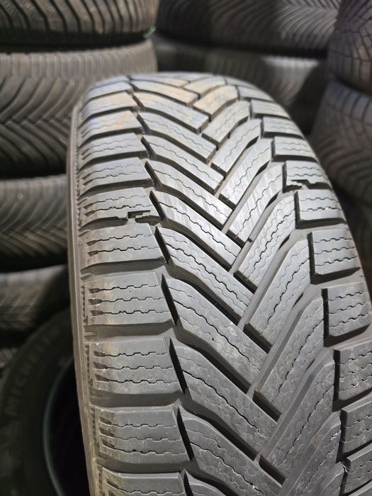 4 бр зимни 205/60/17 Michelin