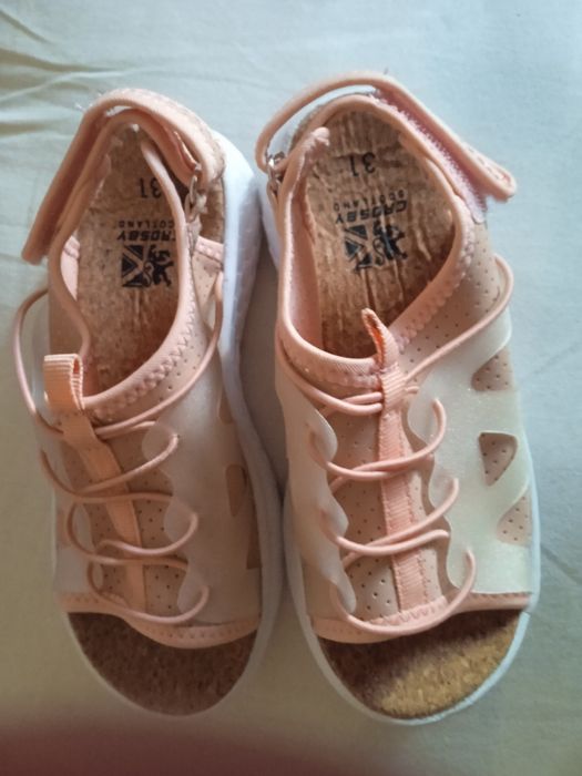 Детские босоножки