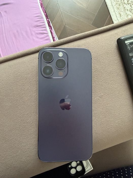 Продам айфон 14 про макс