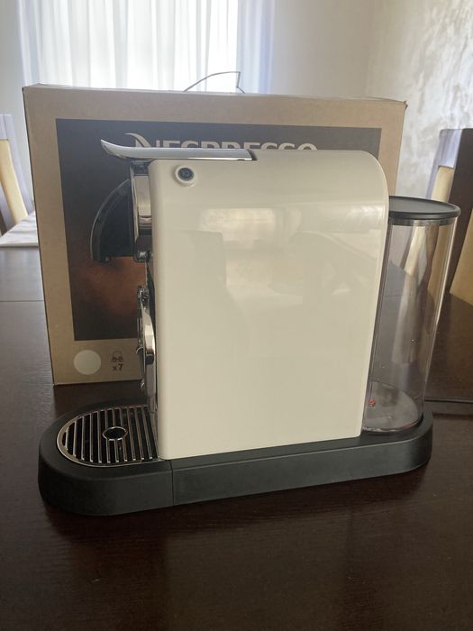 Aparat cafea capsule Nespresso citiz