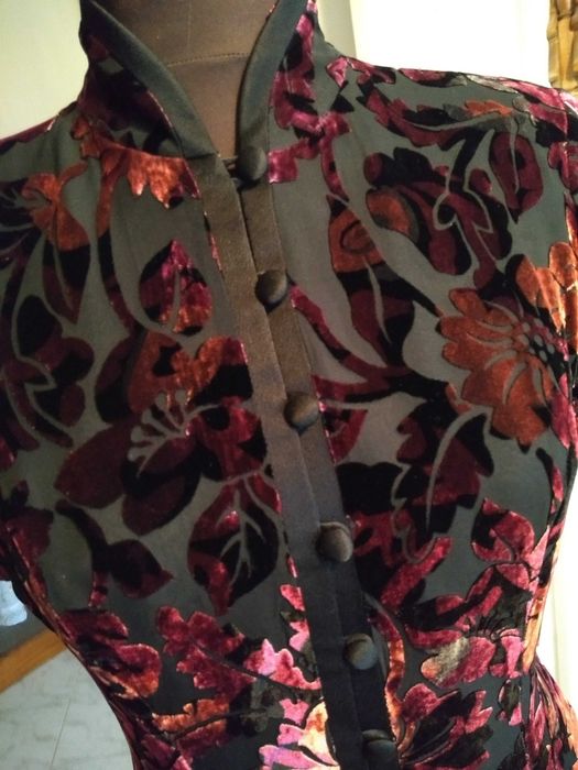 Естествена коприна - официална рокля, коприна и кадифе в черно и бордо