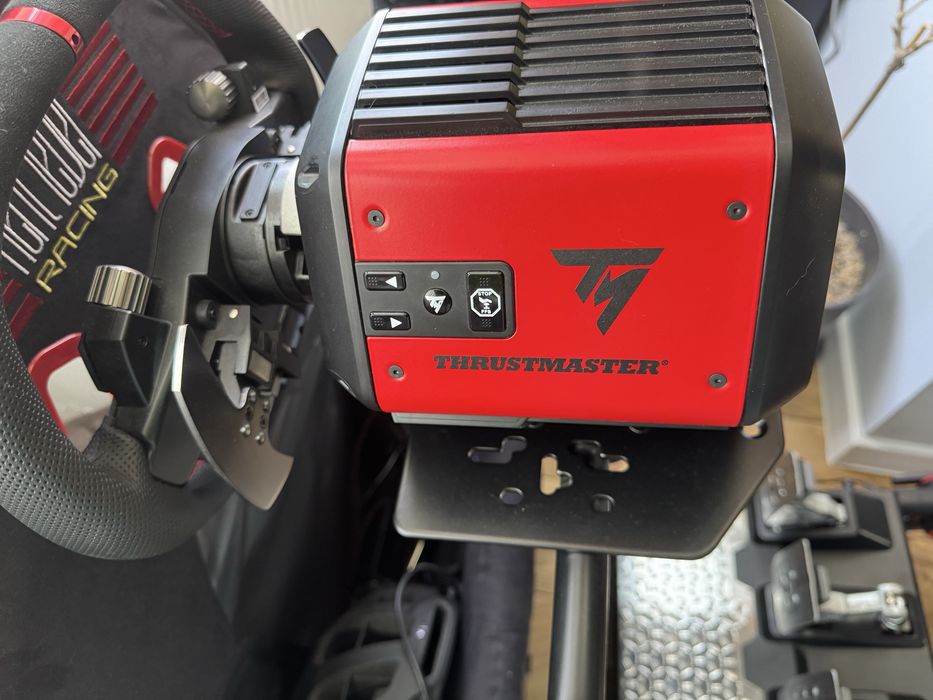 Volan Thrustmaster T818 Ferrari cu pedale T-LCM si schimbator TH8A