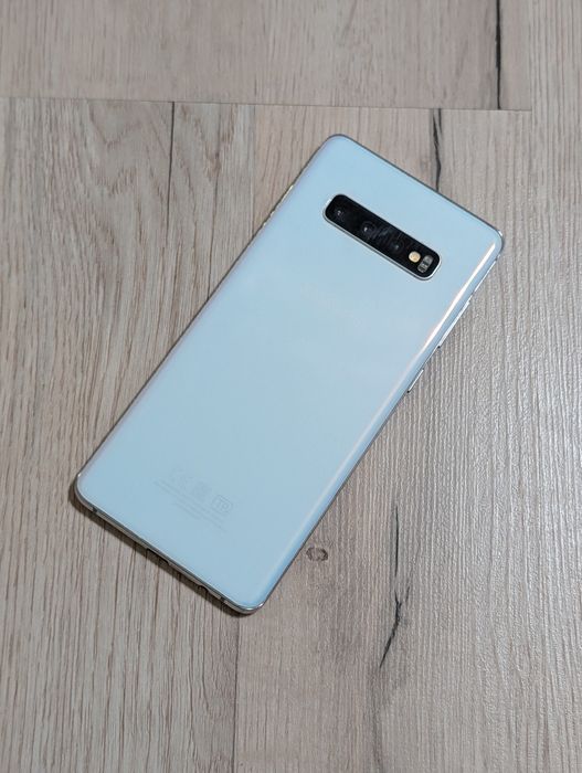 Samsung S10 Plus 128 gb Ram 8 android 12