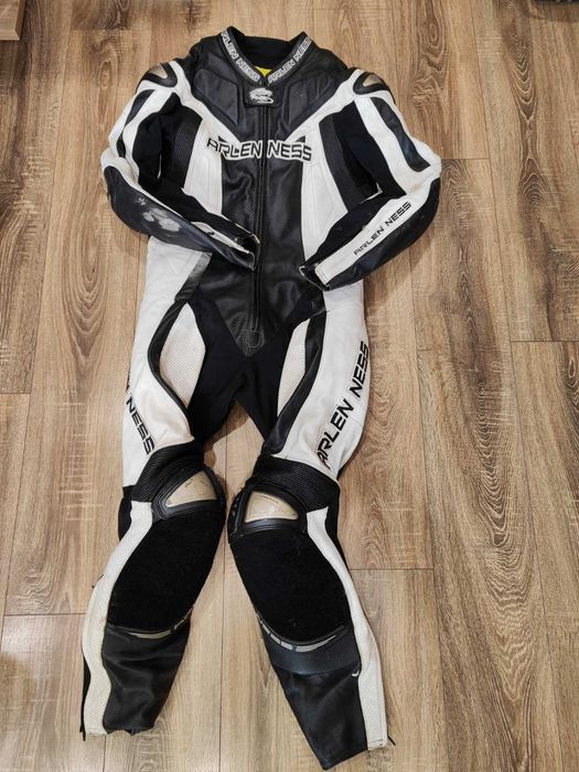 Кожен екип ARLEN NESS