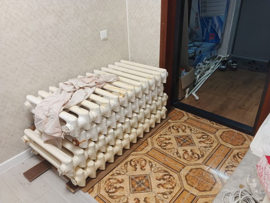 Продам бу чугунные батареи