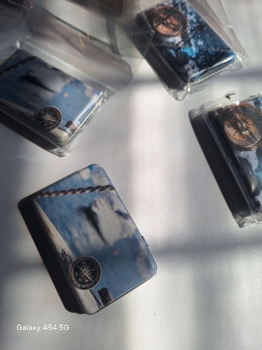 Чисто нови табакери за цигари