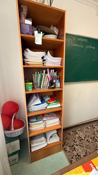 Отдам даром офисную мебель