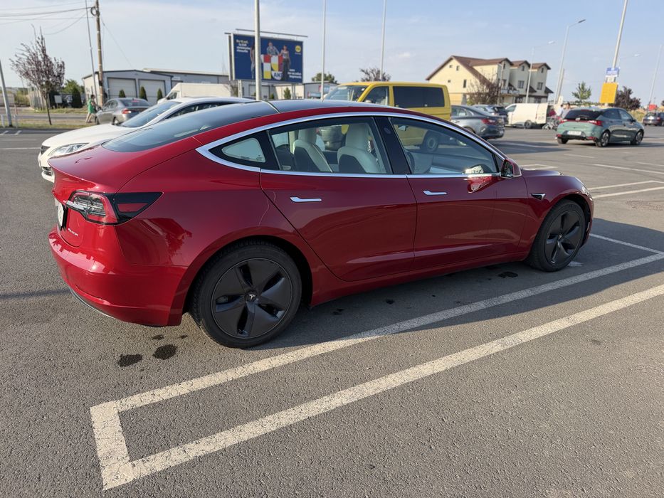 Tesla Model 3 long range 2019 interior alb premium