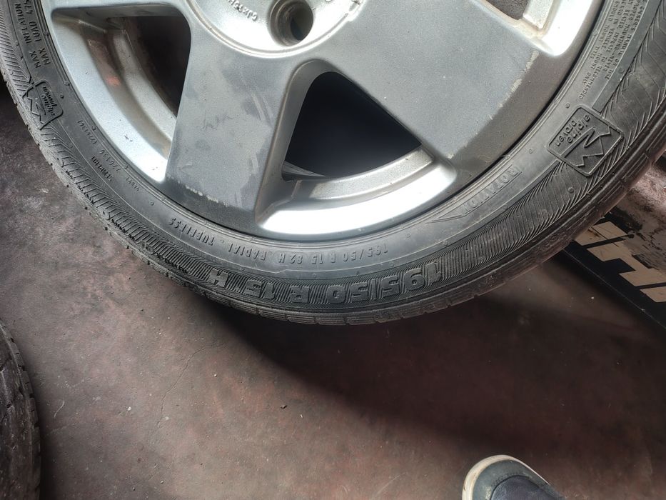 Seturi jante și anvelope iarnă R14 și R15 – Prețuri bune / Lichidare garaj