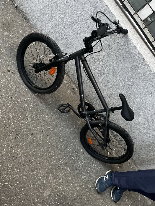 bicicleta bmx aproape noua