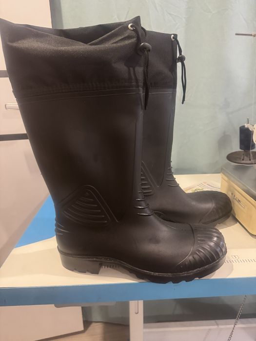 Новые мужские сапоги