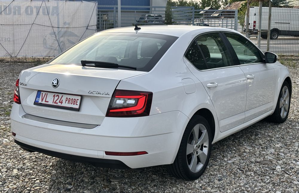 SKODA Octavia 2018 — imagine 3