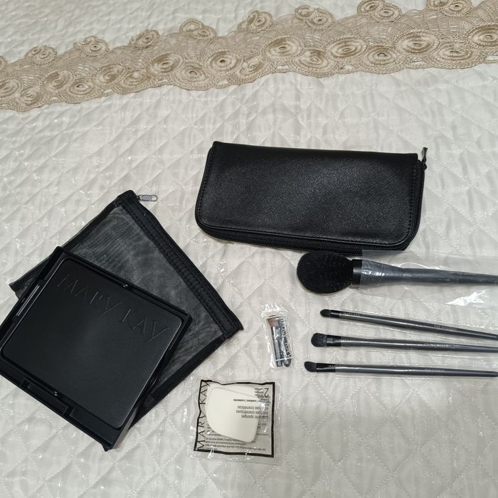 Продам кисточки Мери Кей