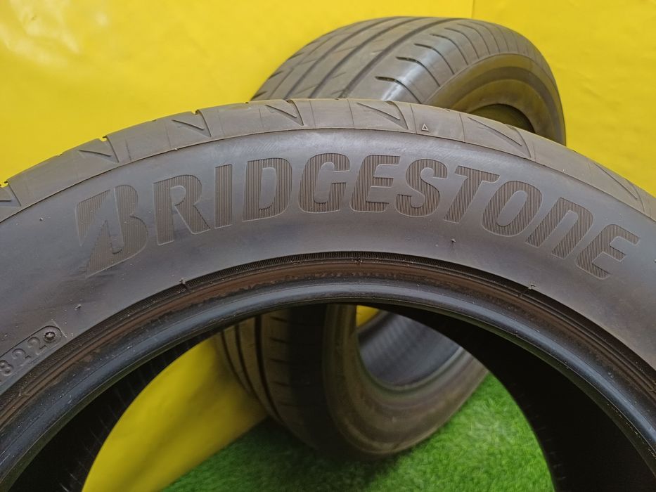 Шины 225/55 R16 Bridgestone пара.
