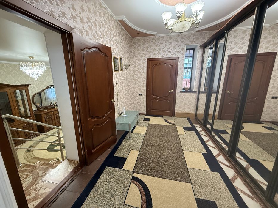 Сдам коттедж в центре города