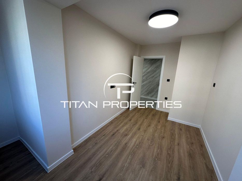 Продава се Тристаен апартамент в Бургас, Братя Миладинови - 50 кв.м за 1529 €/кв.м - Снимка #4