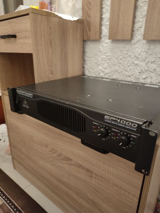 Behringer ep 4000