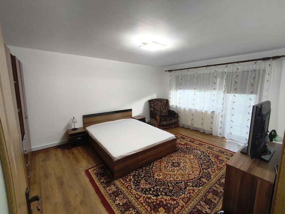 Închiriez apartament 4 camere, Deva